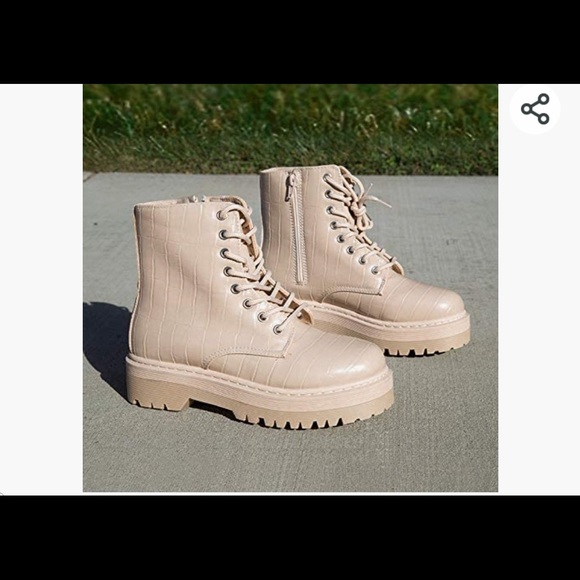 Qupid Back In Time Combat Snake Skin Boots Size: 10 (F) - Picture 2 of 4